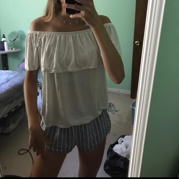 American Eagle white off the shoulder top - Picture 3 of 4
